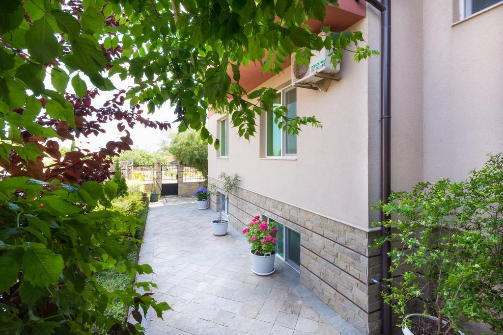 Отель Siena House Созополь Экстерьер фото