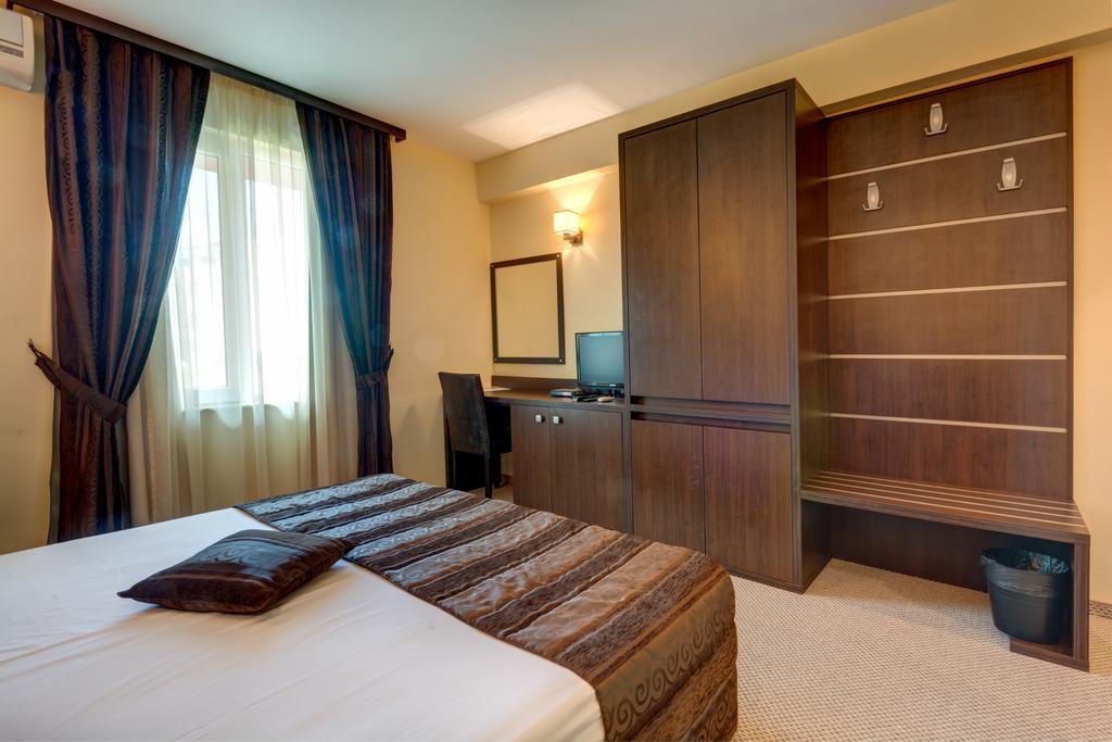 Отель Siena House Созополь Экстерьер фото